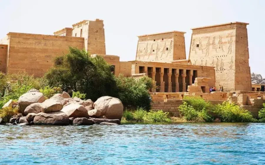 Philae temple-unfinished obelisk and high dam day tour in Aswan